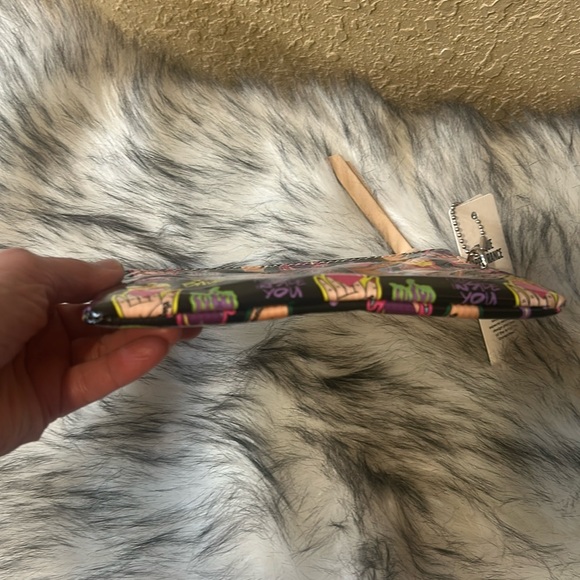 Consuela Viva Babe, Sisters wristlet/ pouch NWT. - Picture 4 of 7